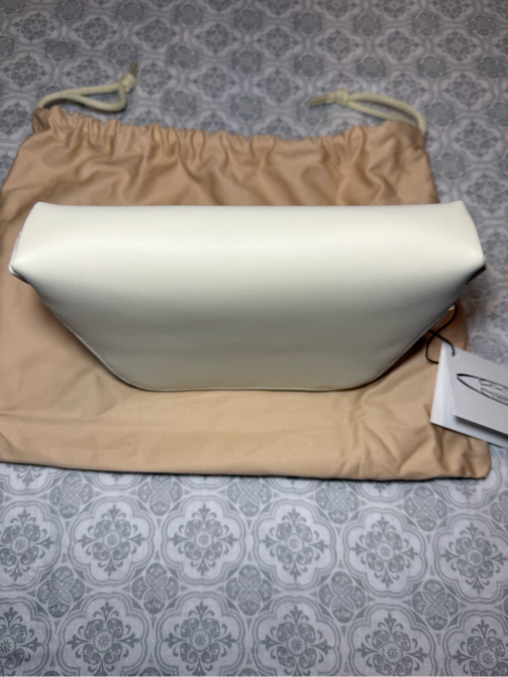 Kaal Pyramid Cosmetic Bag Chalk White — image 3 of 8